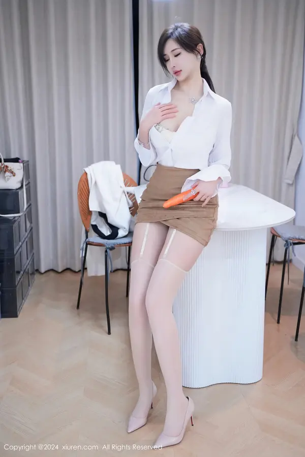Vol. 08083 Carol周妍希(97P)