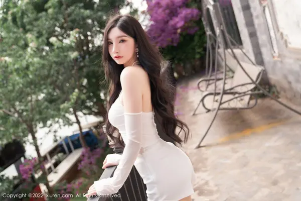 Vol. 05271 周于希Sally(90P)