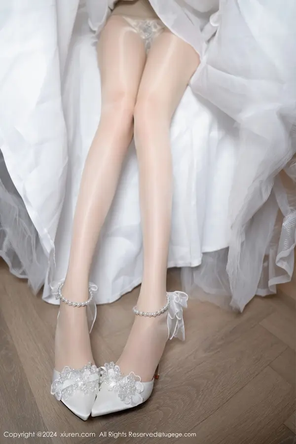 Vol. 08998 利世(101P)