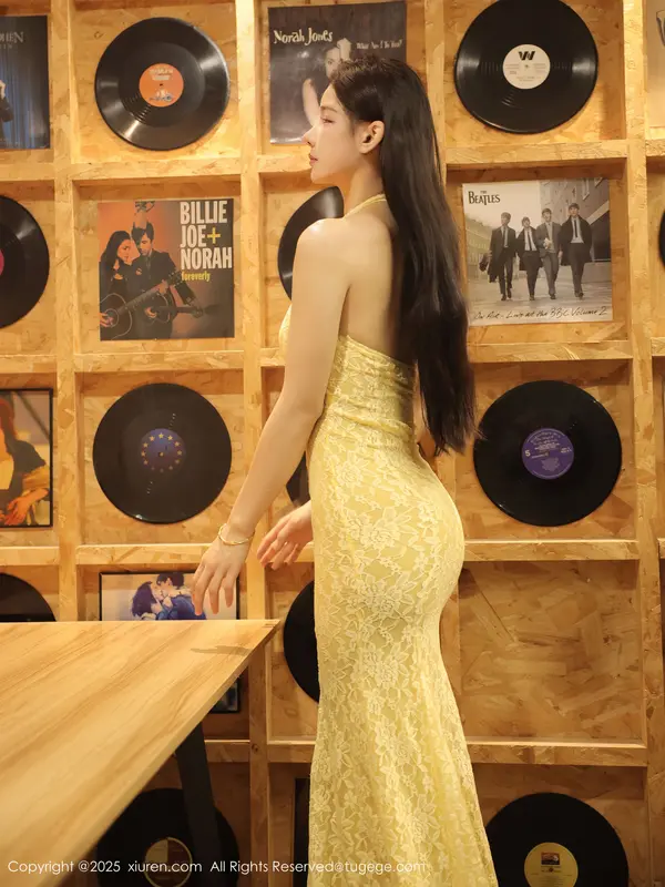Vol. 10715 梨霜儿(79P)