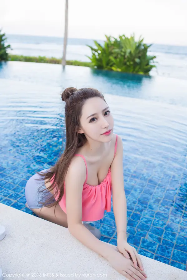 Vol. 0112 刘奕宁Lynn(50P)