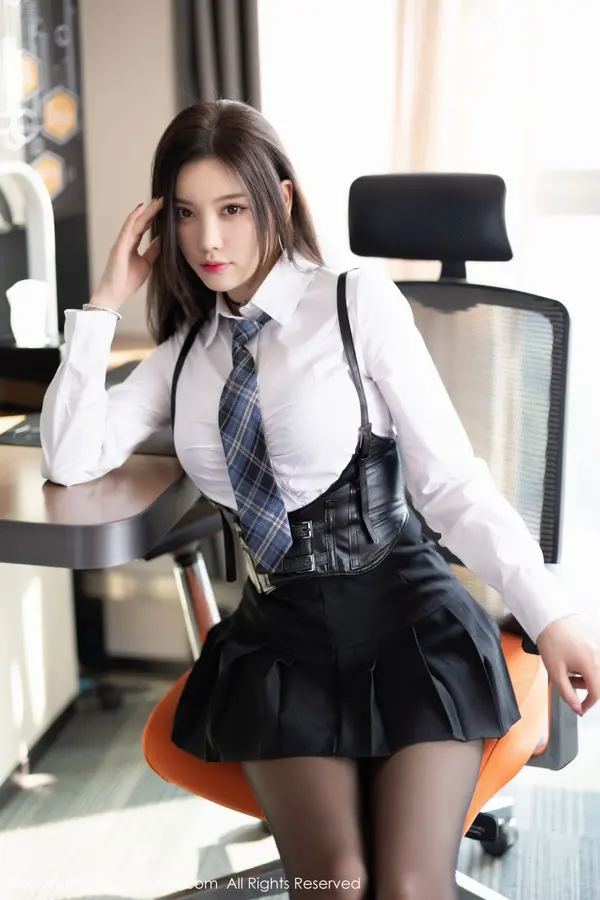 Vol. 04856 杨晨晨Yome(81P)