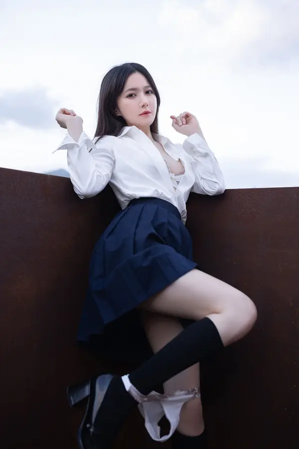 鱼子酱Fish《外出回忆录》(120P)