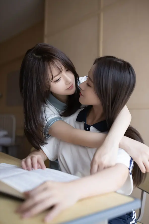 鱼子酱Fish&杏子Yada《同桌的你》(152P)