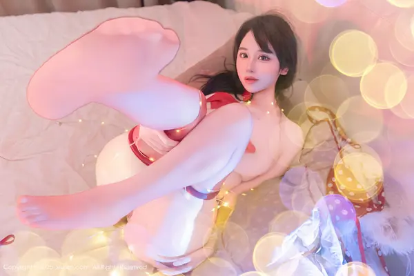 Vol. 11154 汐汐爱吃草莓(79P)