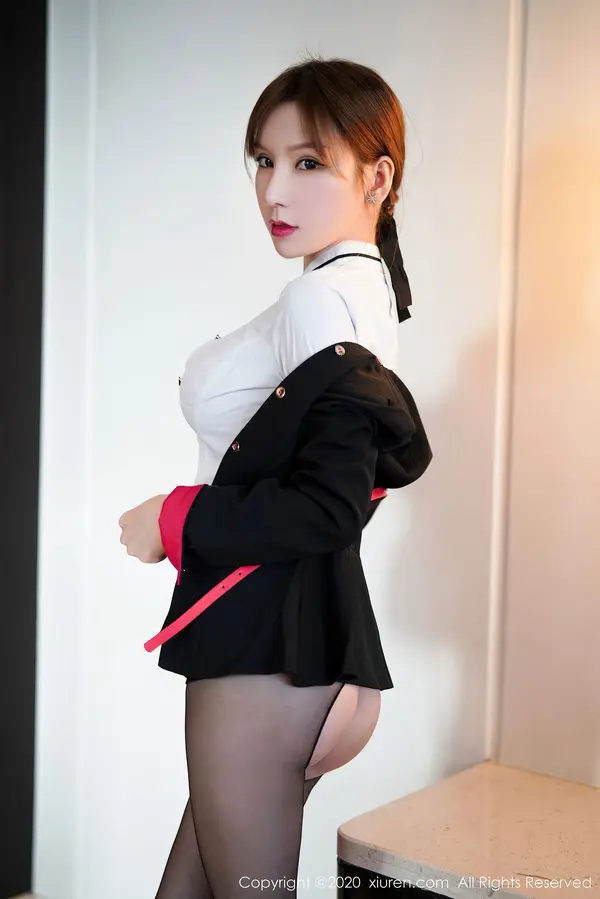 Vol. 02915 周于希Sandy(107P)