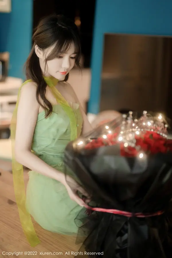 Vol. 05875 婠婠么(86P)