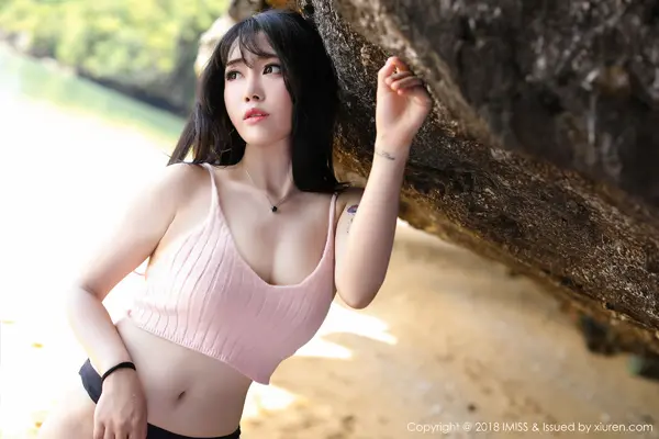 Vol. 0215 兜豆靓Youlina(40P)