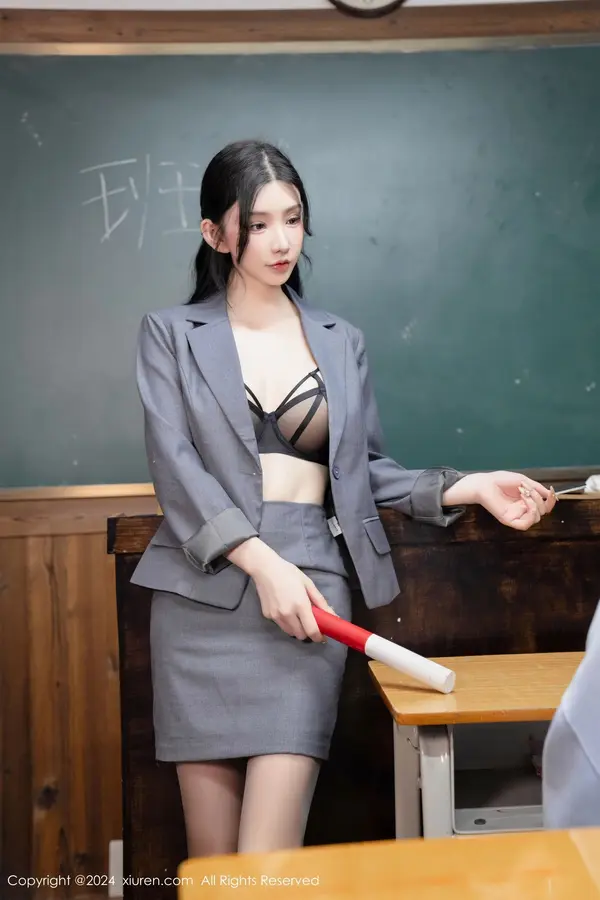 Vol. 08204 周于希Sally(94P)