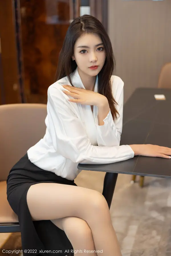Vol. 04869 可乐Vicky(71P)
