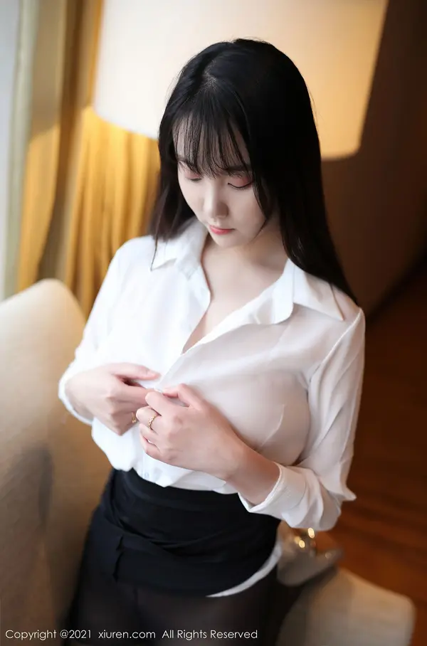 Vol. 03076 揉揉肉肉(40P)