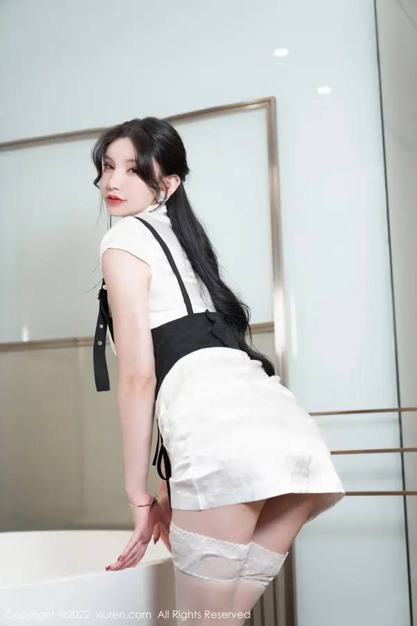Vol. 05701 周于希Sally(76P)