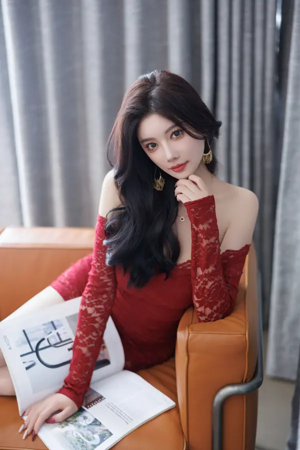 Vol. 9456 杨晨晨《私购流出》(102P)