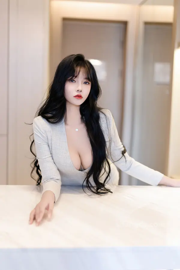 Vol. 9398 娜比《私购流出》(153P + 2V)