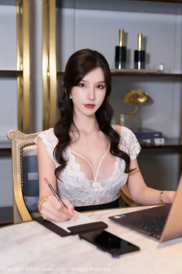 Vol. 03992 周于希Sandy(81P)