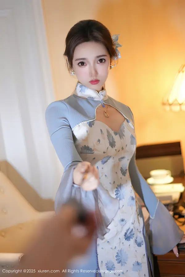 Vol. 11033 Twins-桃桃(81P)