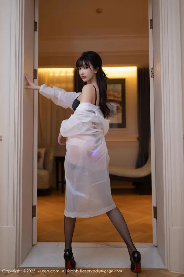 Vol. 09700 陆萱萱(81P)
