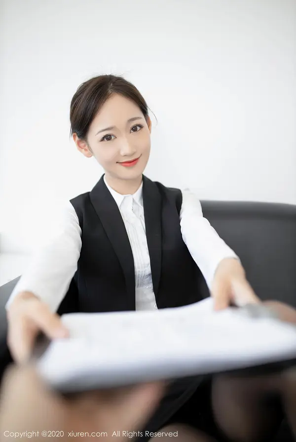 Vol. 02795 唐安琪(56P)