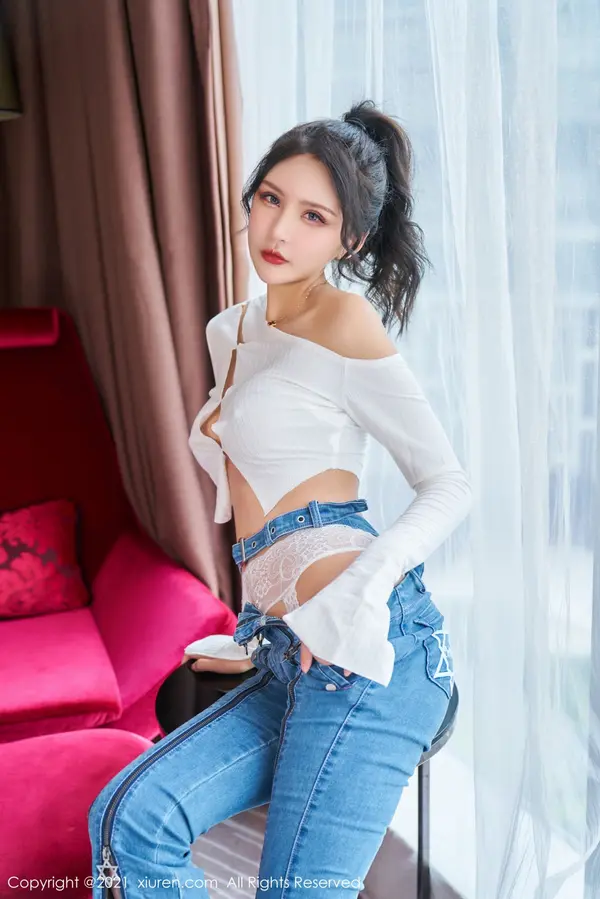 Vol. 03720 Emily尹菲(65P)