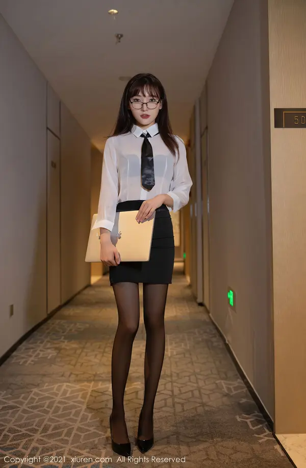 Vol. 03705 陆萱萱(84P)