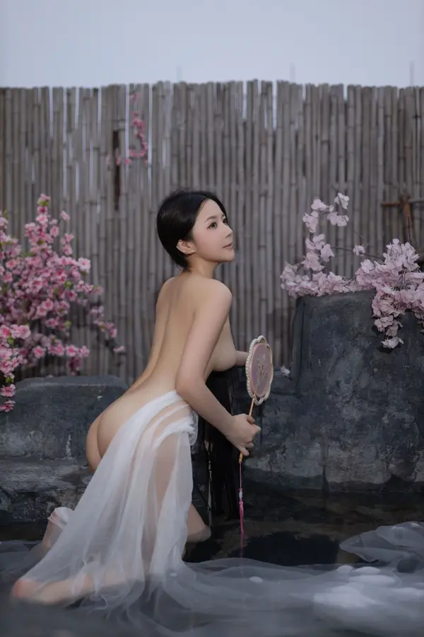 Vol. 8927 鱼子酱Fish《花想容》(120P)