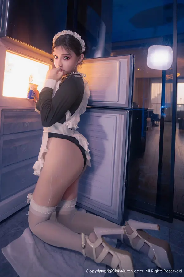 Vol. 08966 小童颜(81P)