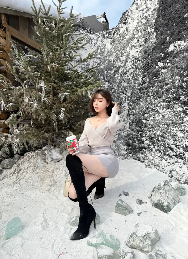 Vol. 9734 徐莉芝Booty《私购流出》(126P + 2V)