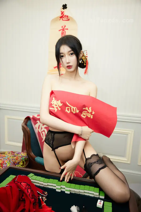 玥儿玥er《私购流出》(67P + 5V)
