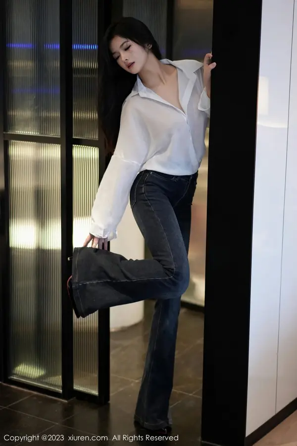 Vol. 07645 谭小灵(107P)