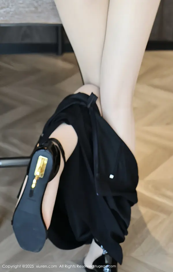 Vol. 10674 糯梨子(61P)