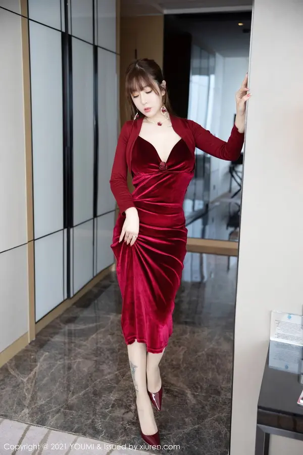 Vol. 0588 王雨纯(49P)