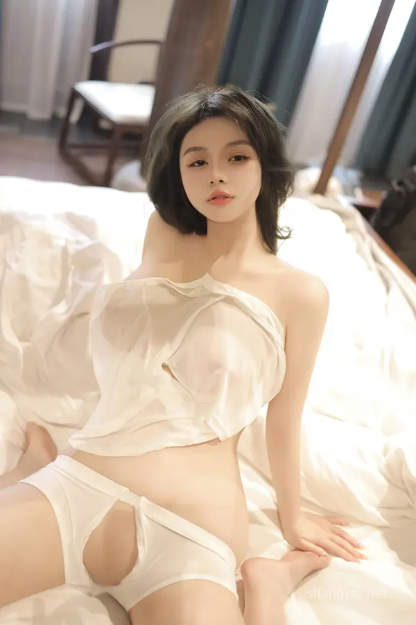Vol. 08002 沈思怡《私购流出》(94P)