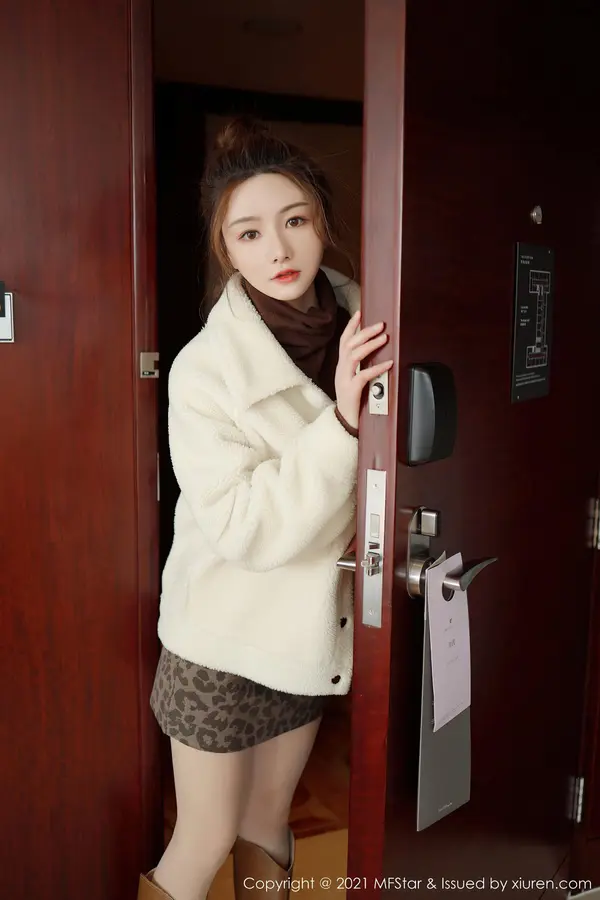 Vol. 0465 婠婠么(49P)