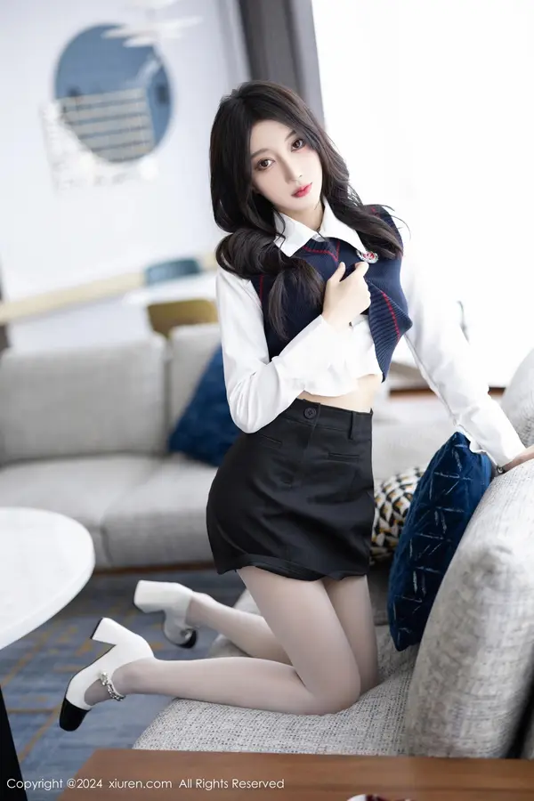 Vol. 08247 玥儿玥(83P)