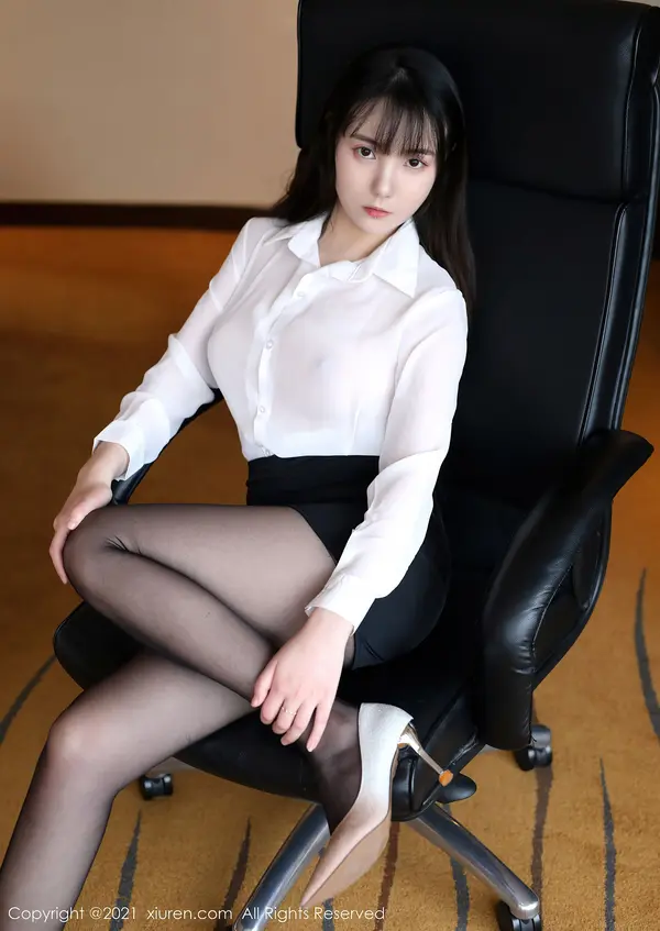 Vol. 03076 揉揉肉肉(40P)