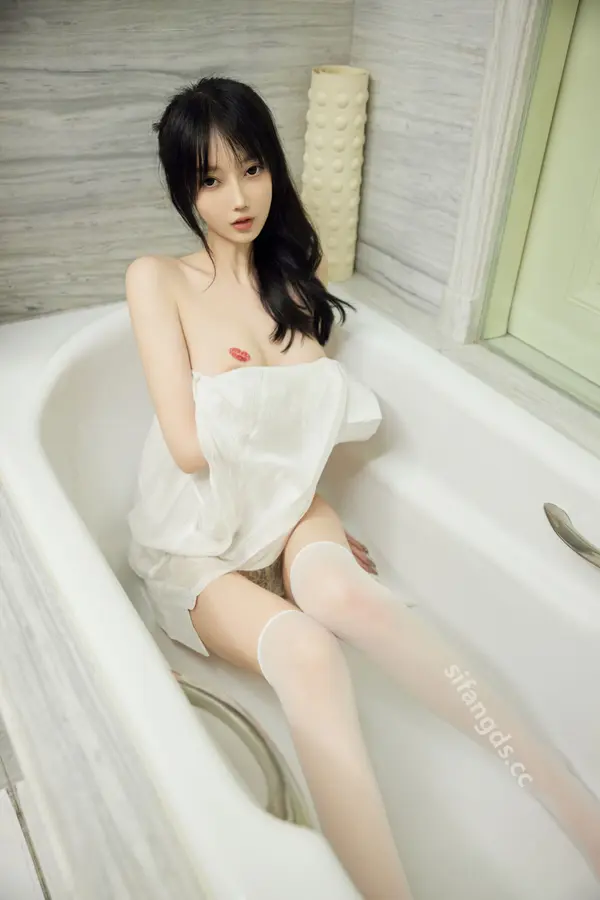 Vol. 9274 玥儿玥er《私购流出》(89P + 5V)