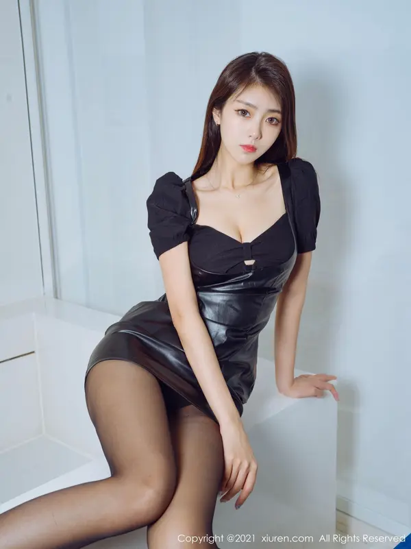 Vol. 03858 可乐Vicky(53P)