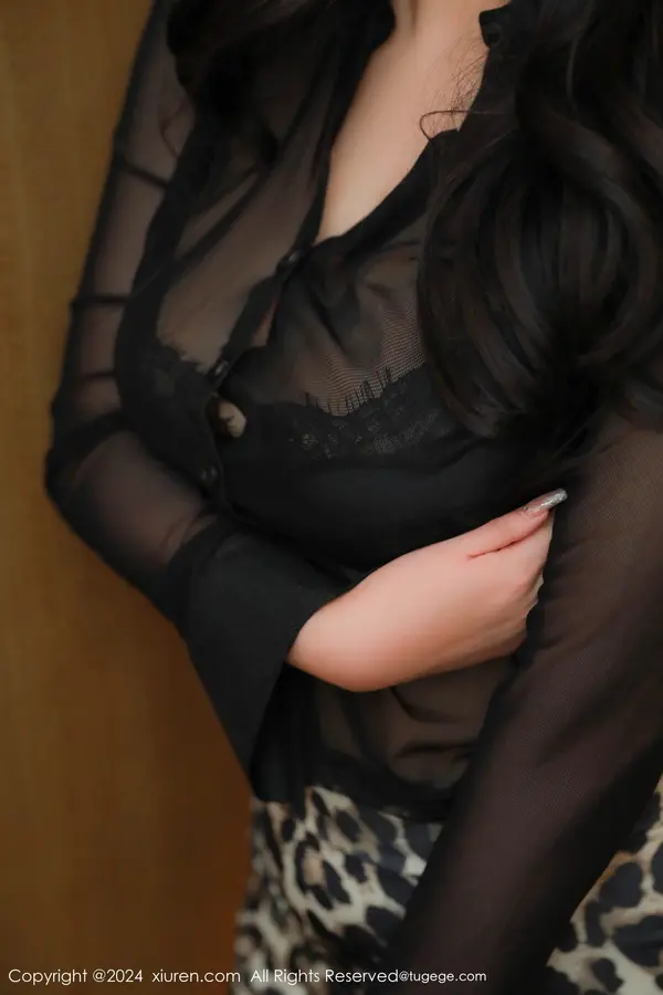 Vol. 08339 金小依(77P)