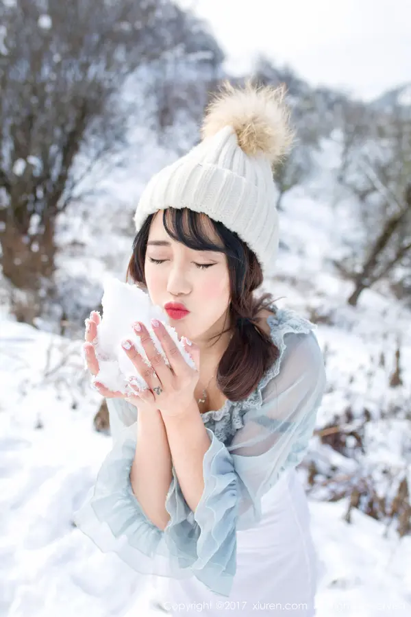 Vol. 00720 兜豆靓Youlina(52P)