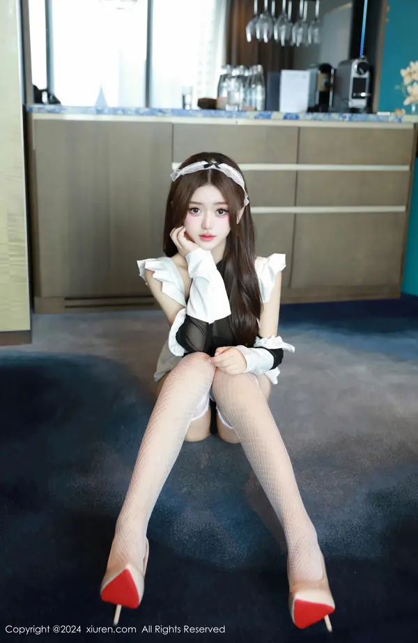 Vol. 08282 媃柔rourou(82P)