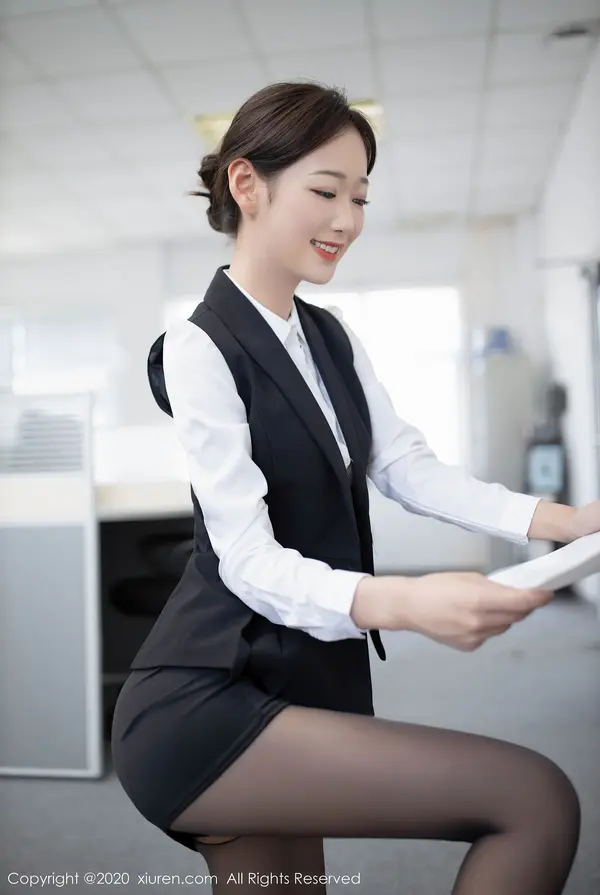 Vol. 02795 唐安琪(56P)