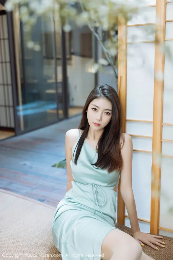 Vol. 04832 可乐Vicky(46P)