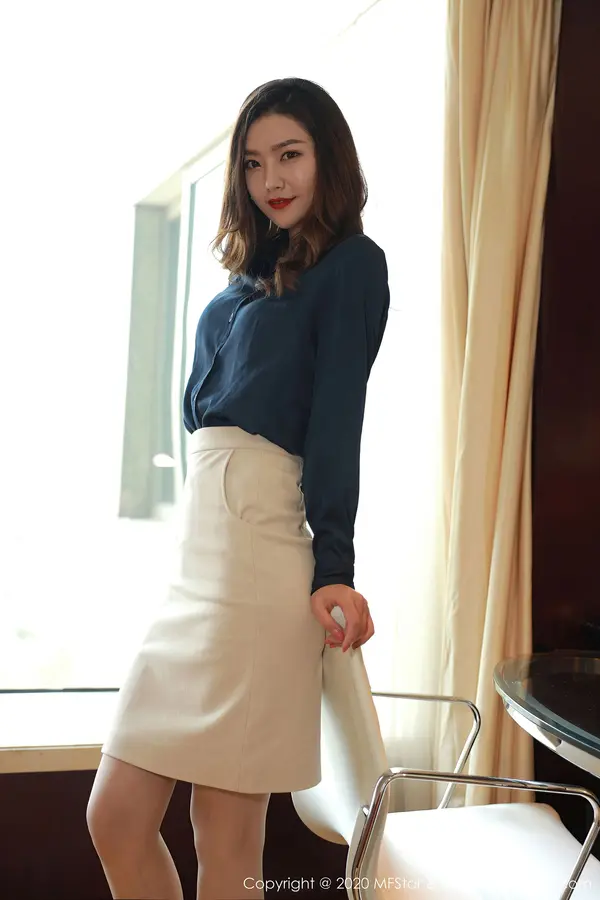 Vol. 0381 方子萱(72P)