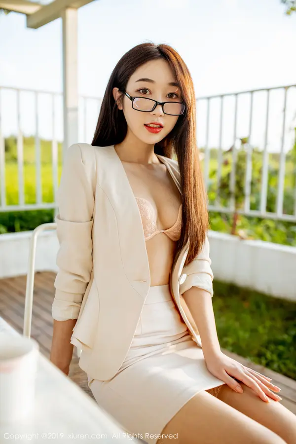 Vol. 01700 小九月(64P)