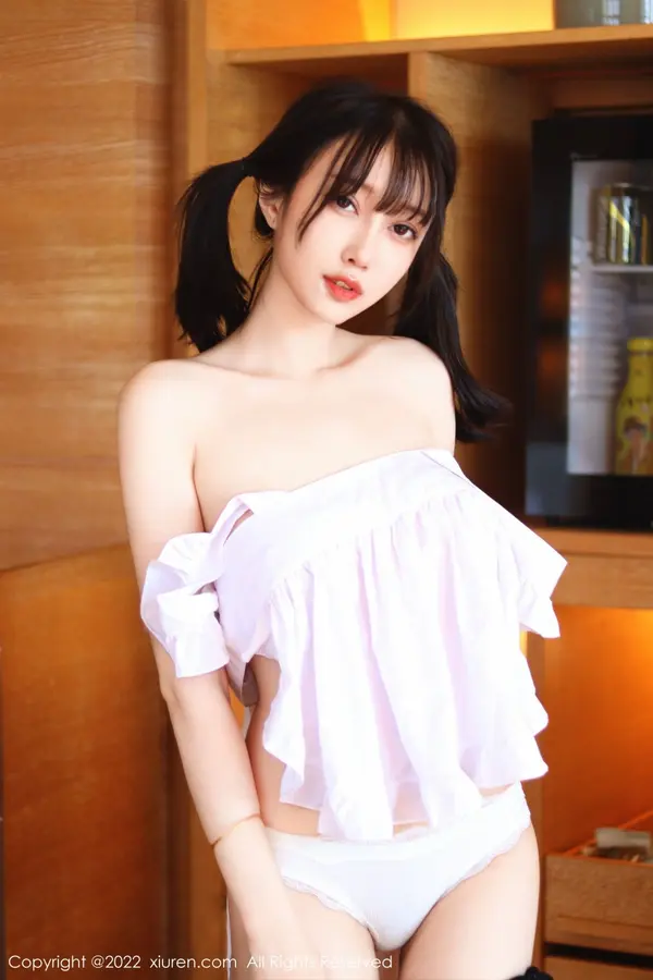 Vol. 05633 玥儿玥er(55P)