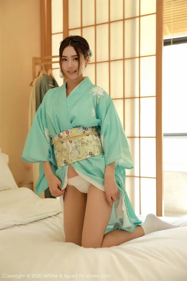 Vol. 0332 方子萱(73P)