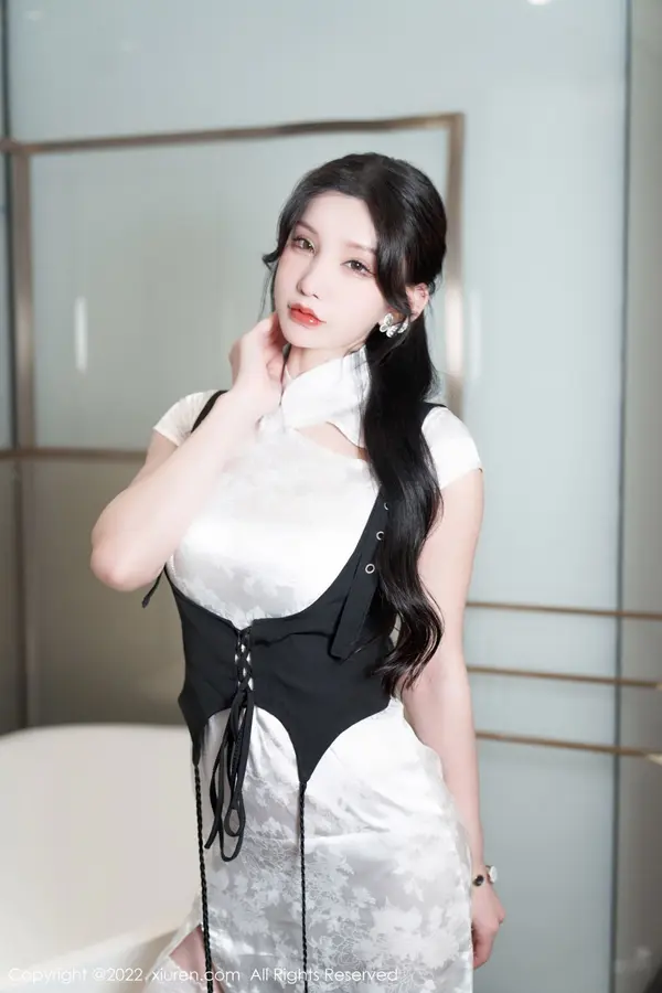 Vol. 05701 周于希Sally(76P)