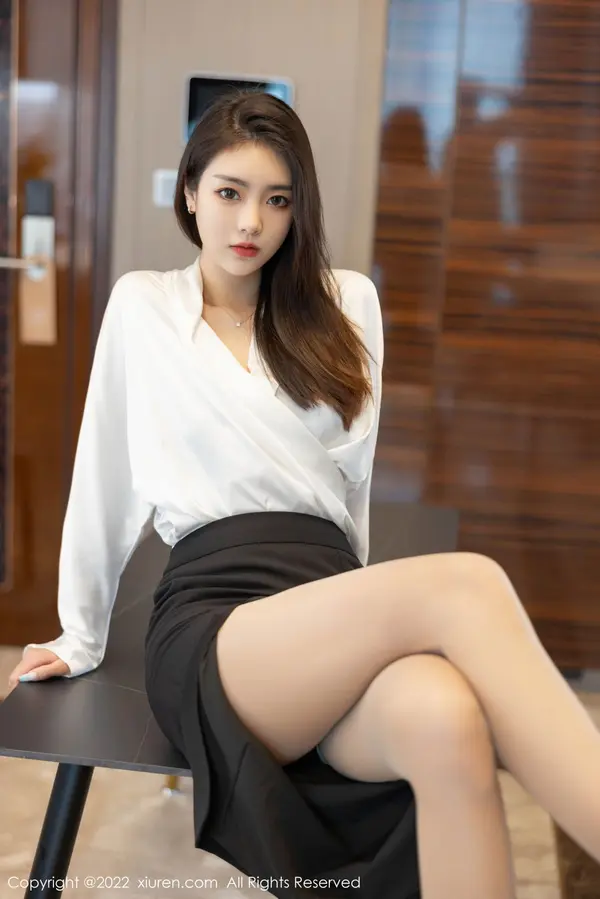 Vol. 04869 可乐Vicky(71P)