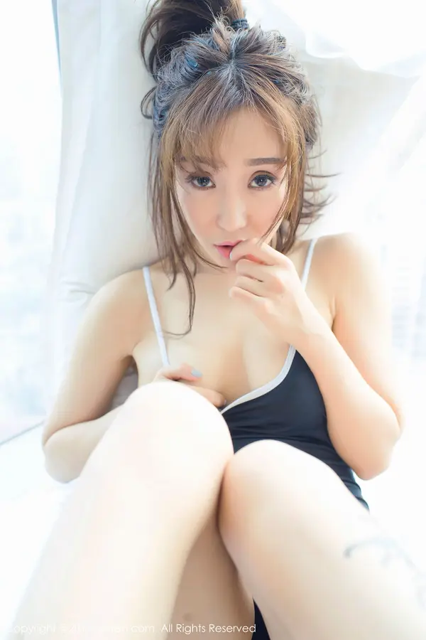 Vol. 00821 顾灿(51P)