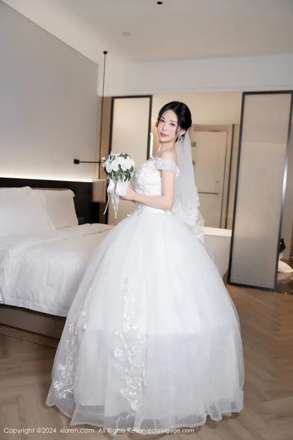 Vol. 08998 利世(101P)